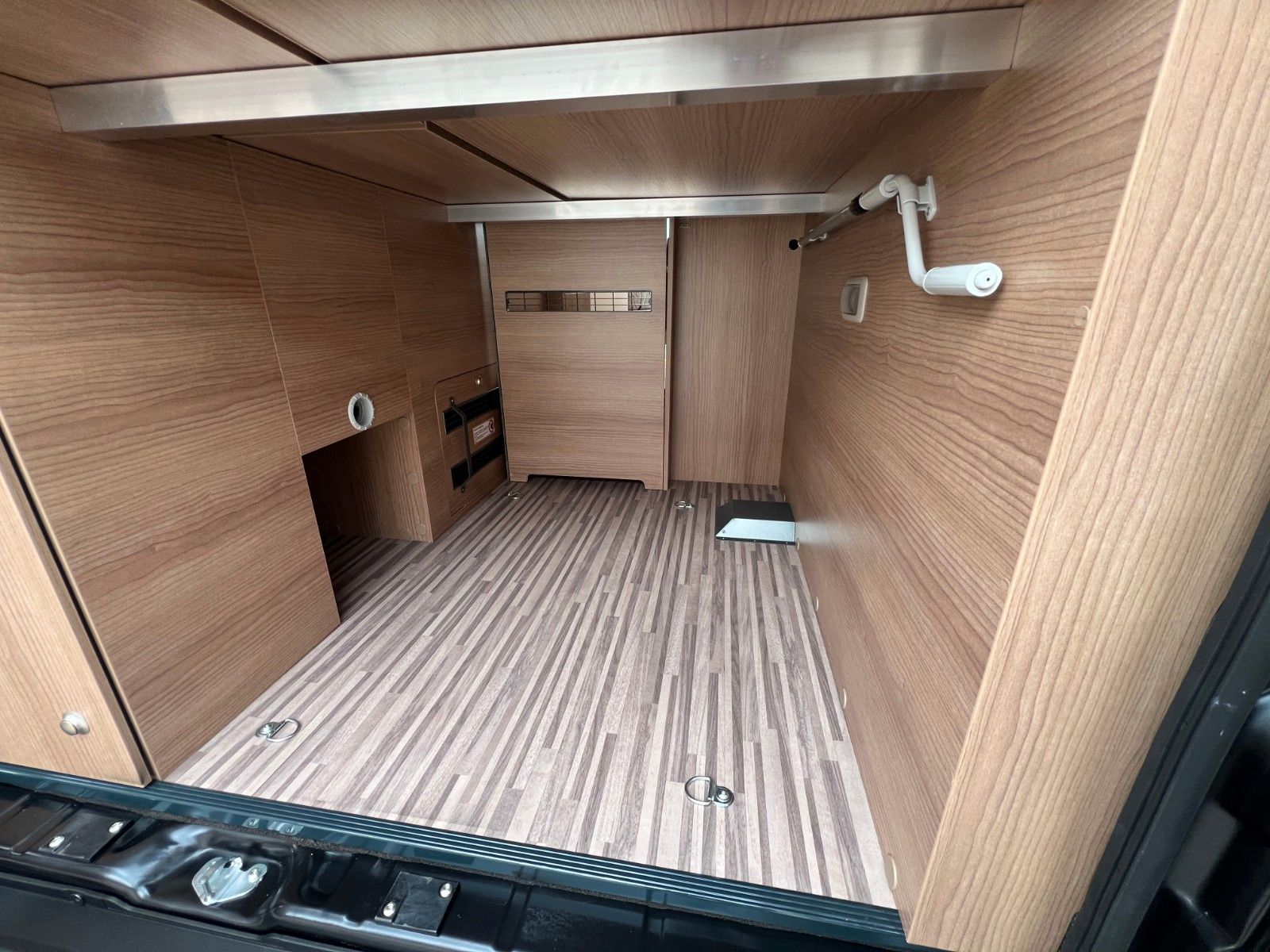Fahrzeugabbildung Malibu Van Family 4 GT skyview 640 LE RB Aufstelldach