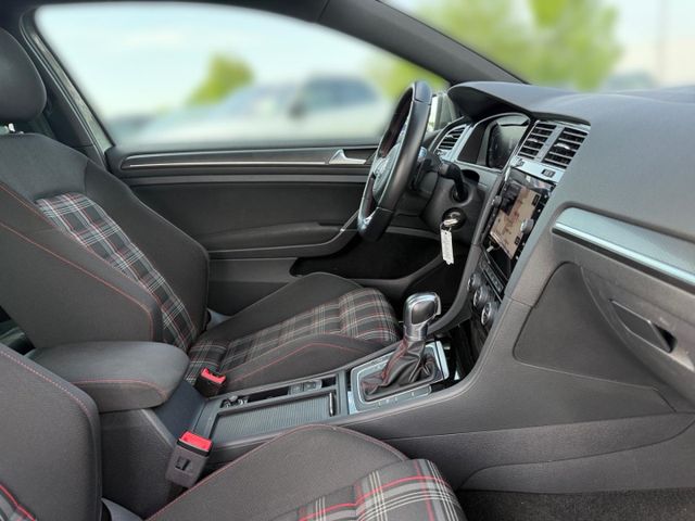 Golf GTI 7 VII 2.0 TSI Performance Navi AHK-klap