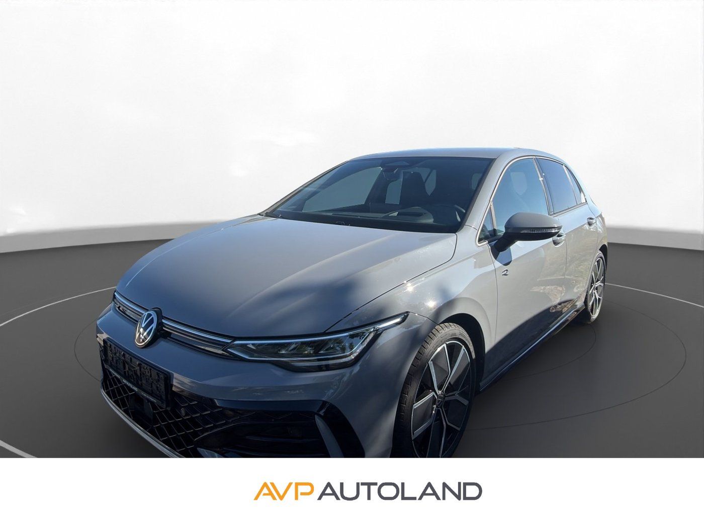 Volkswagen Golf VIII Lim 1.5 eTSI DSG R-Line | NAVI | LED |