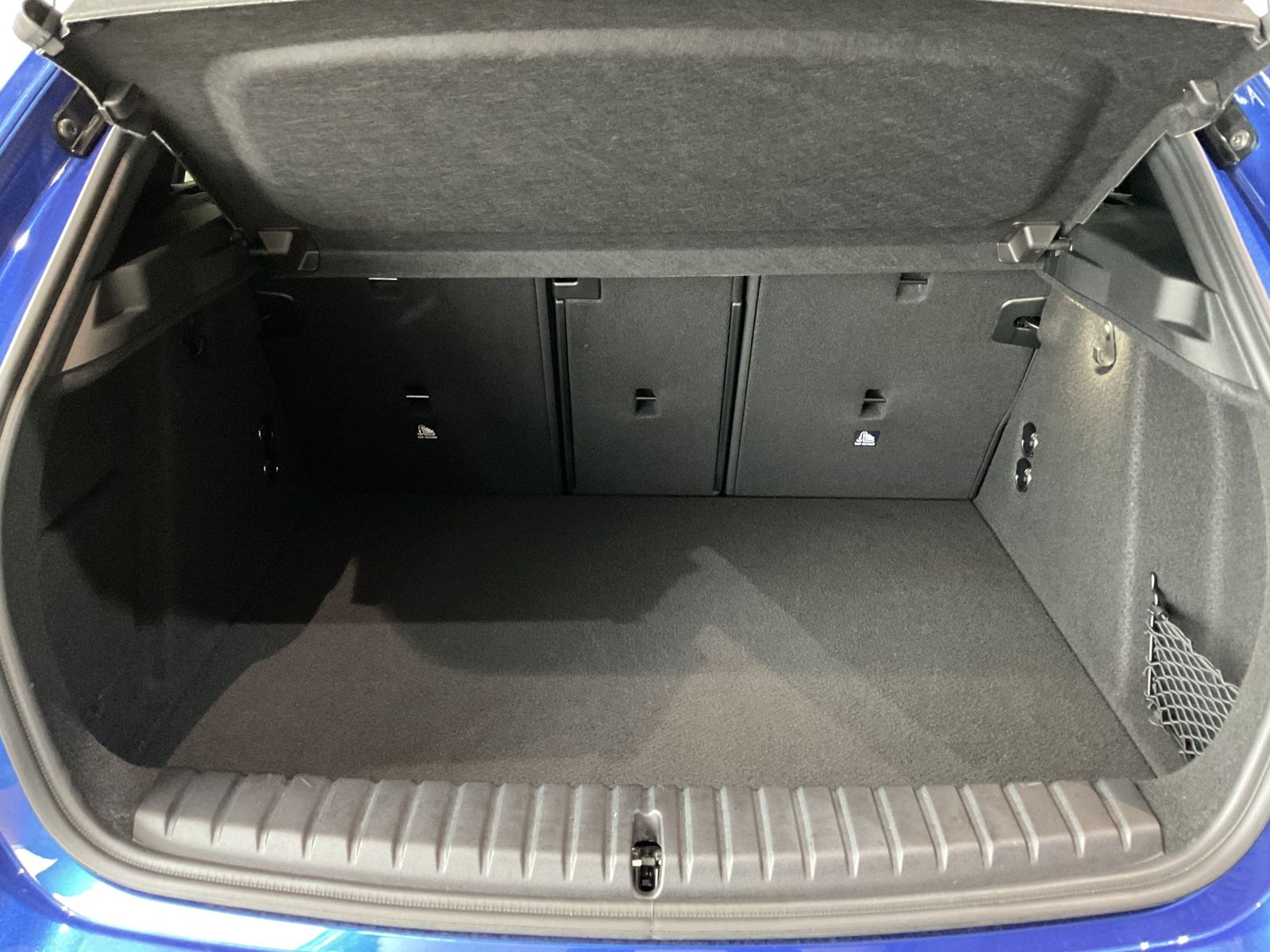 Fahrzeugabbildung BMW M135 xDrive Hatch Head-Up HK HiFi DAB LED Shz