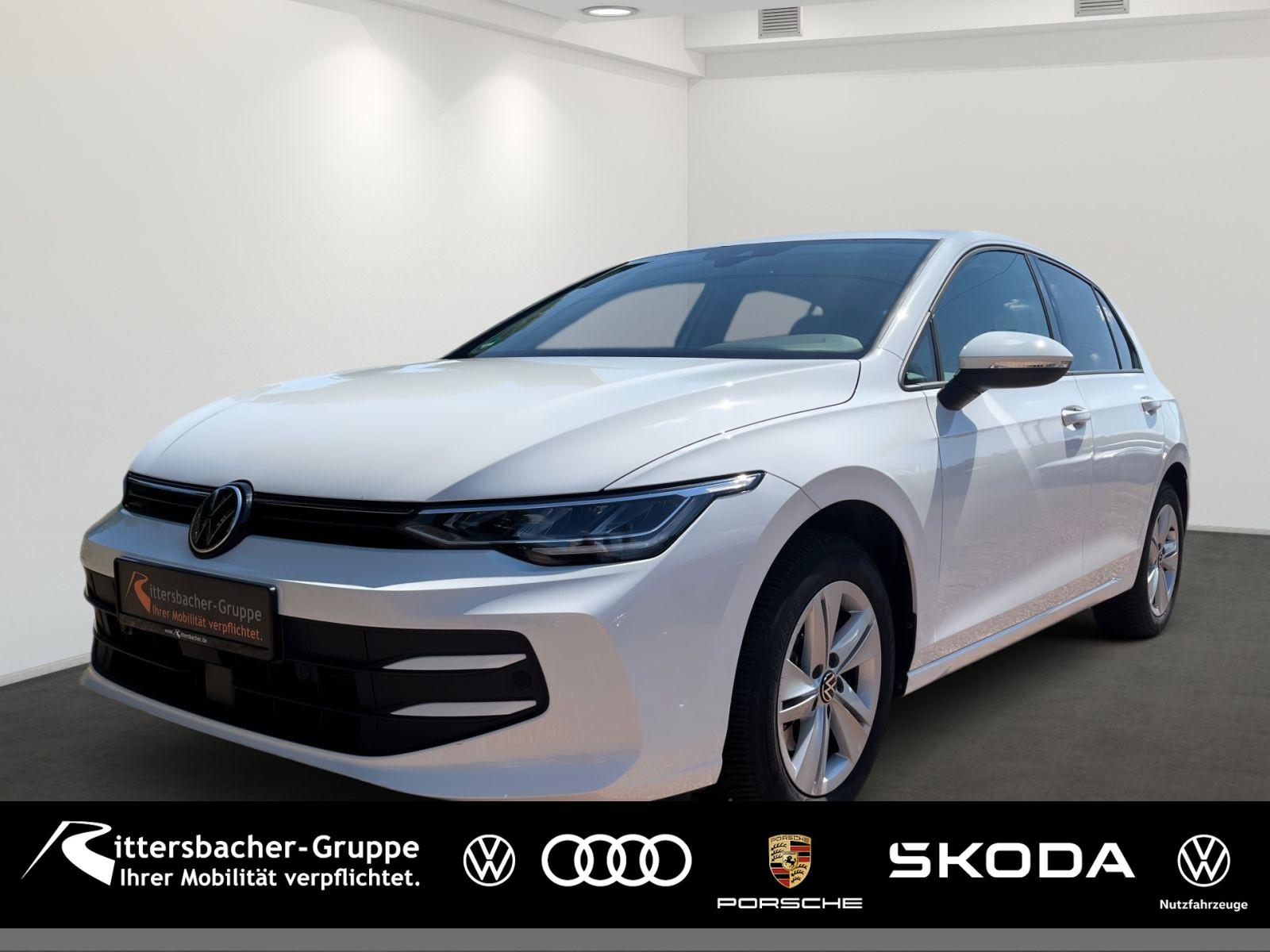 Volkswagen Golf VIII 1.5 eTSI Life DSG DigitalCockpit LED