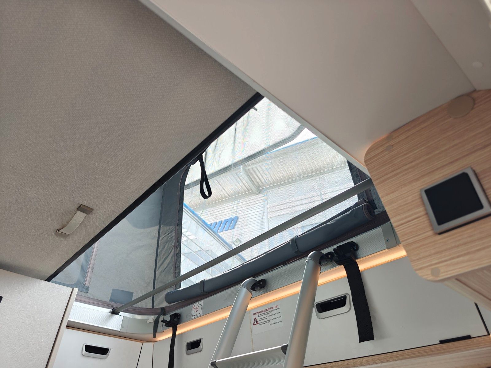 Fahrzeugabbildung HYMER / ERIBA / HYMERCAR Touring 630 Nugget Gold SD - JETZT 5.404€ SPAREN