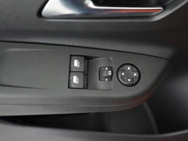 Corsa-e F 50kWH AT+KEYLESS+KLIMAAUTOMATIK+MULTIM