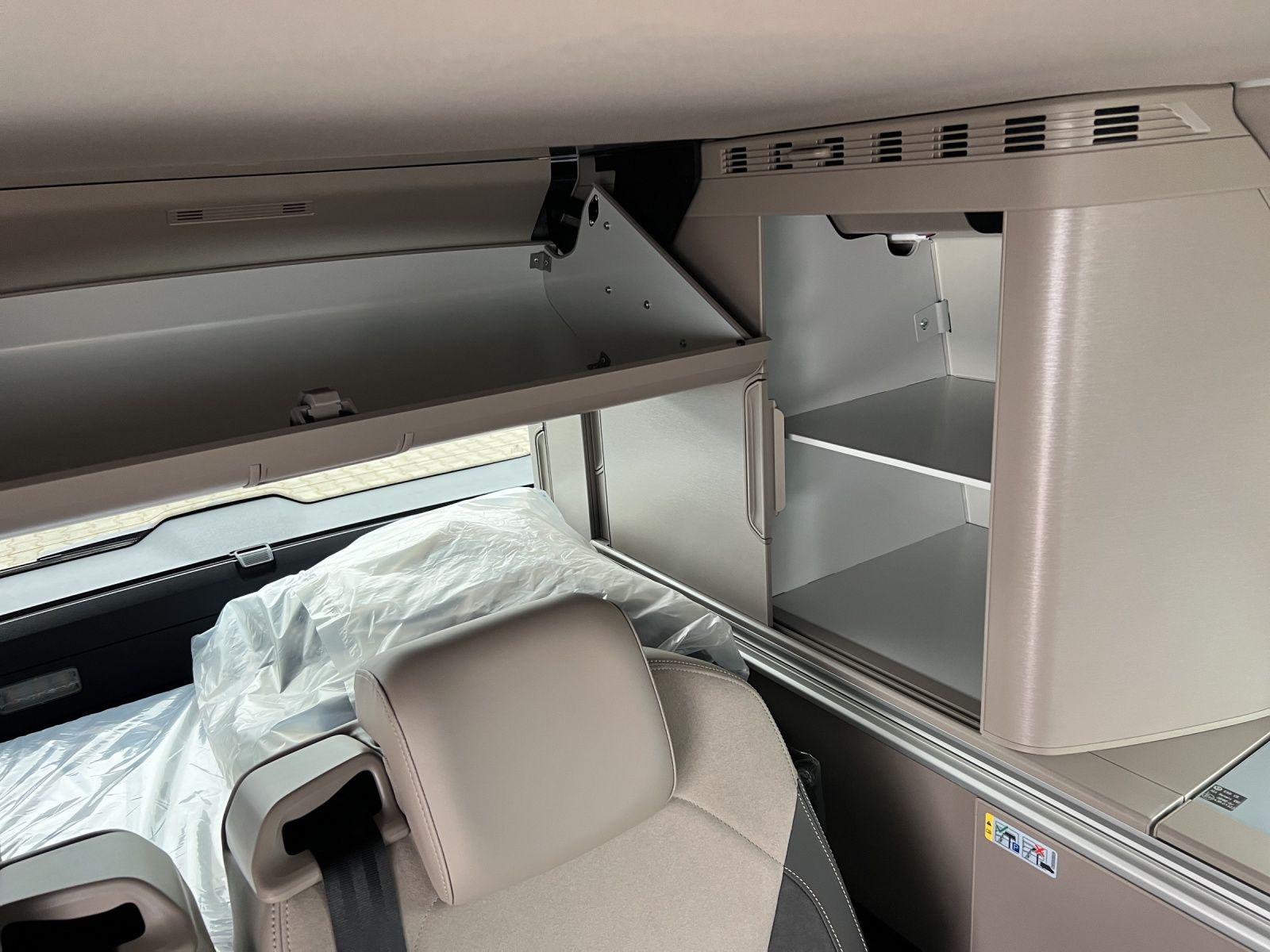 Fahrzeugabbildung Volkswagen T7 California Ocean TDI 7-DSG NAVI STANDH. DCC R