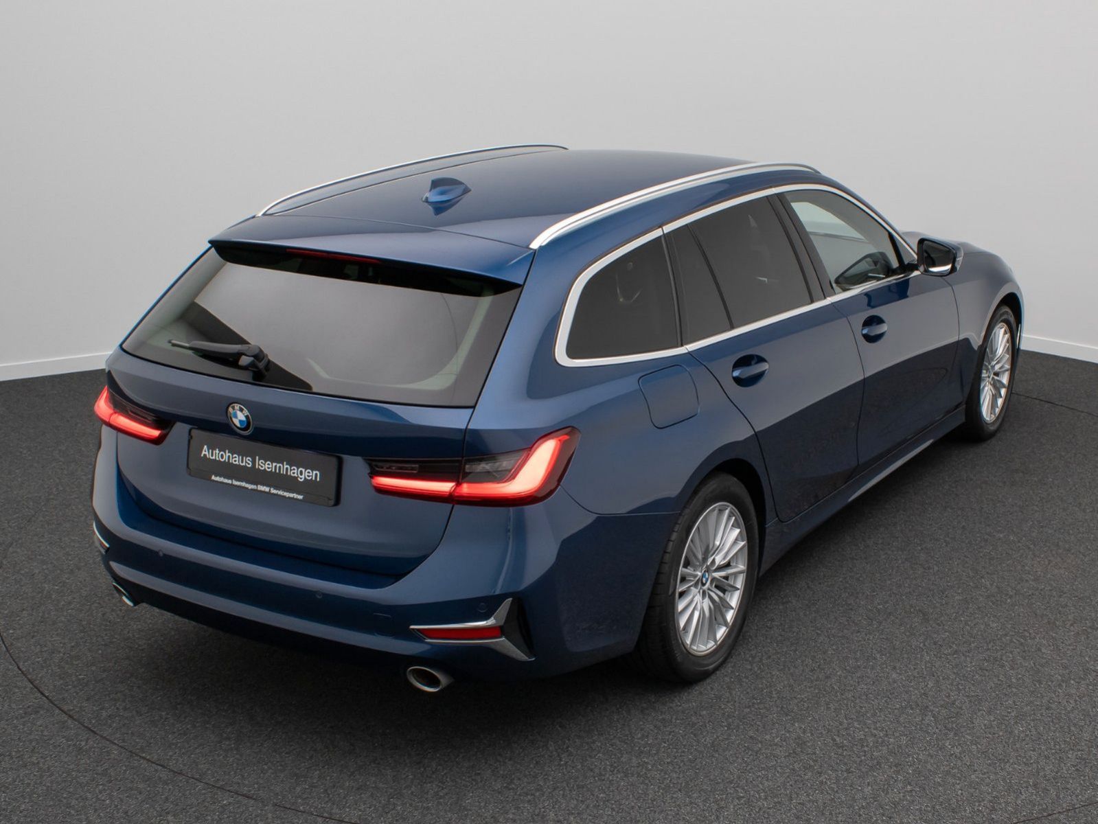 Fahrzeugabbildung BMW 320d Luxury Line DAB CockpitPlus PDC Leder