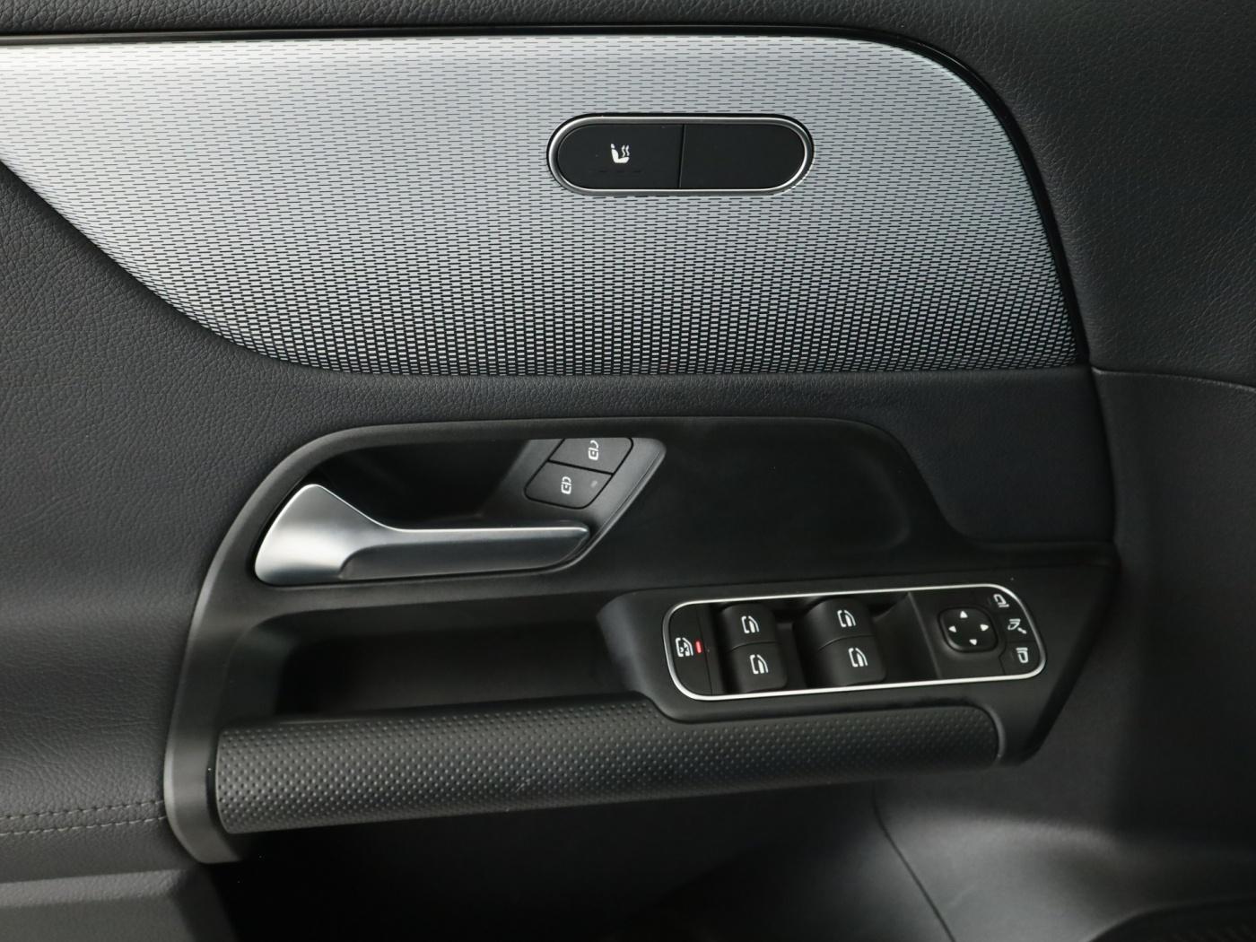 Mercedes-Benz B-Class Sitzheizung*Navigation*PDC*Kamera*Tempomat, миниатюра 20
