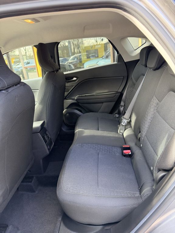 RENAULT Captur - Bild 8