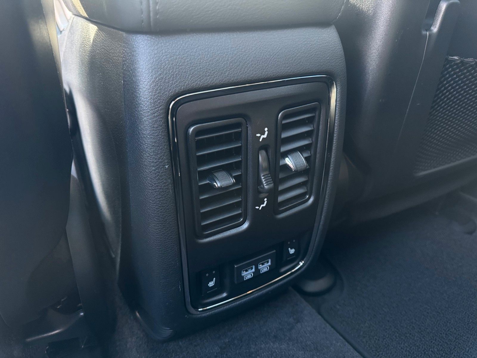 Fahrzeugabbildung Jeep Grand Cherokee 3.0 CRD Summit AHK Memory
