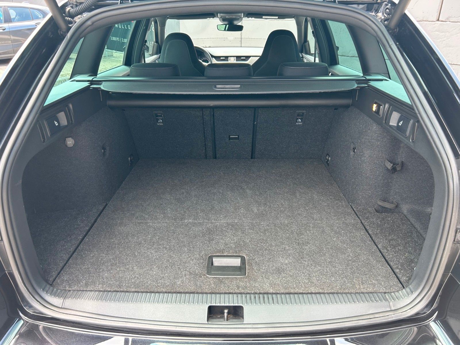 Fahrzeugabbildung SKODA Octavia Combi RS 2.0 TSI DSG