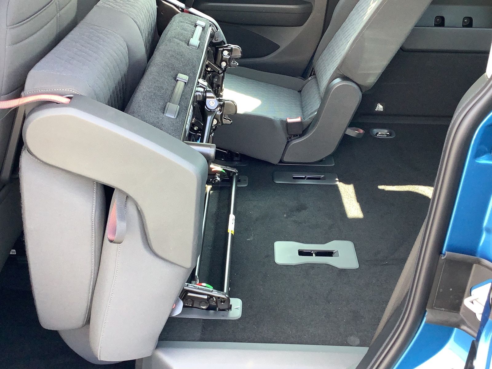 Fahrzeugabbildung Volkswagen Caddy TDI Life LED NAVI PDC GRA REAR VIEW