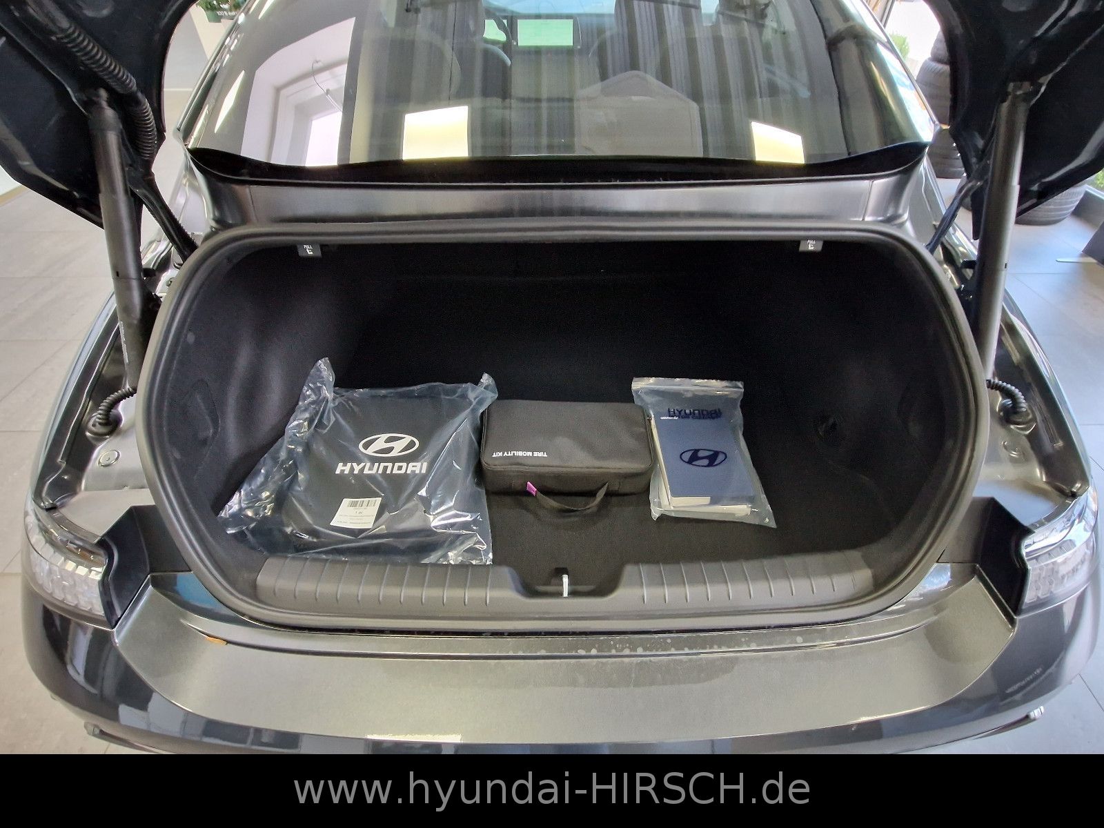 Fahrzeugabbildung Hyundai IONIQ 6 77,4kWh 4WD 325PS UNIQ 20" SD