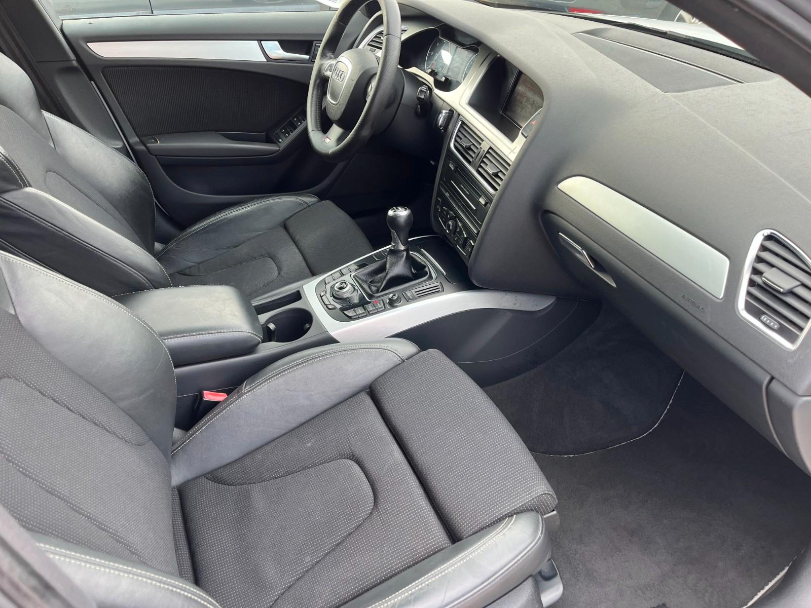 Audi A4 2011 — photo 8