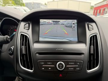 Ford Focus Turnier Titan.+Autom.+Xen+AHK++Navi+SHZ+Ka