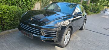 Porsche Cayenne - 1