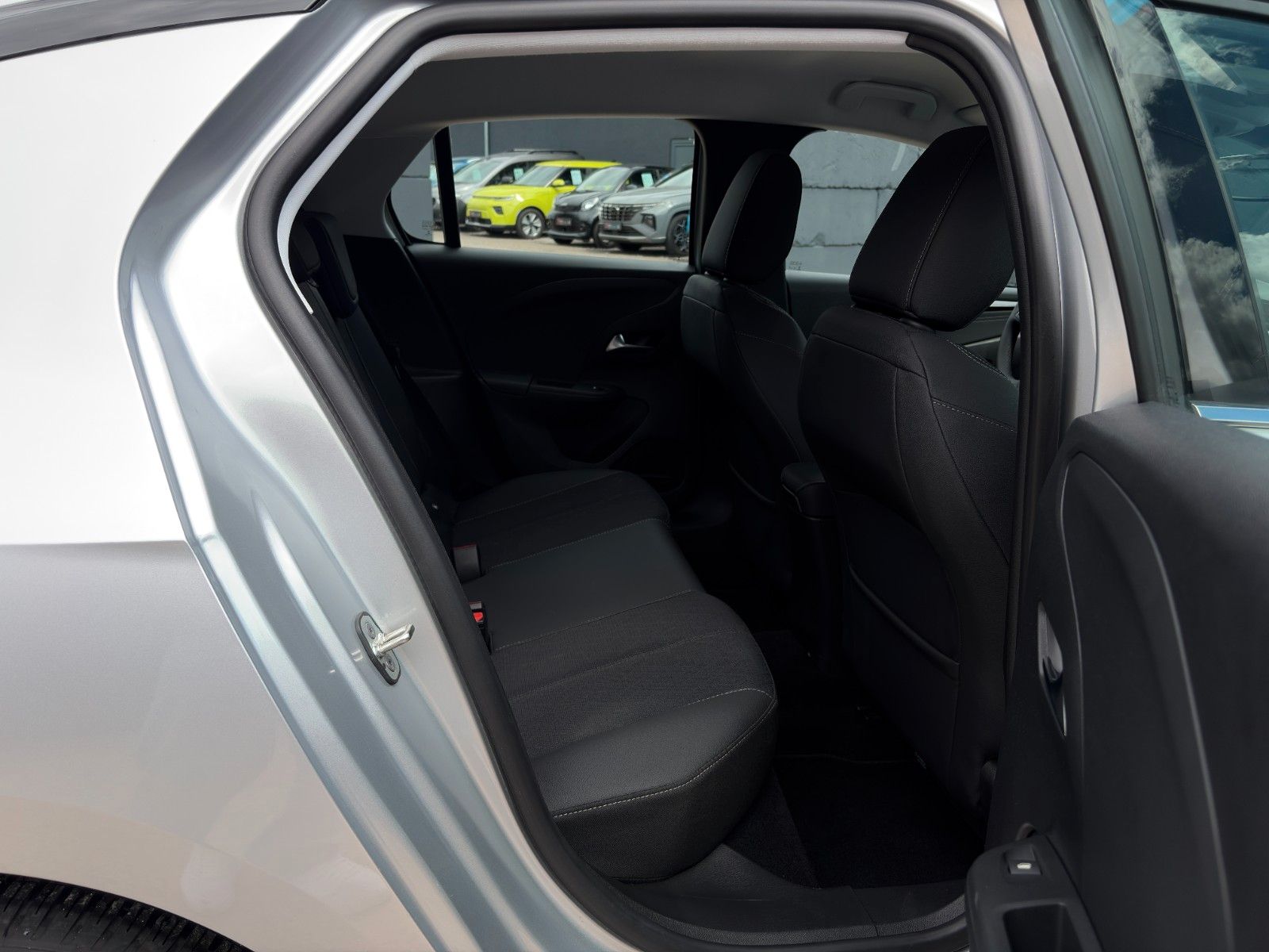 Fahrzeugabbildung Opel Corsa F 1.2 DIT S&S Elegance Autom PDC CarPlay