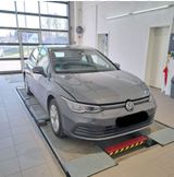 Volkswagen Golf VIII 1.5 eTSI DSG Life | NAVI | AHK | ACC | - Volkswagen Golf mit Benzin-Antrieb: Viii