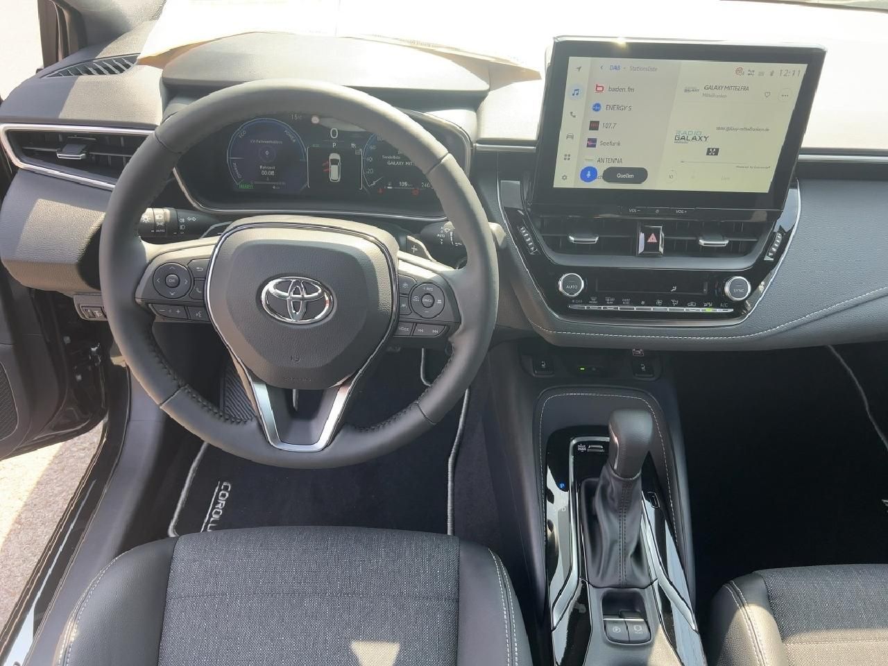 Fahrzeugabbildung Toyota Corolla TS Hyb. Teamplayer + Technik Paket TS