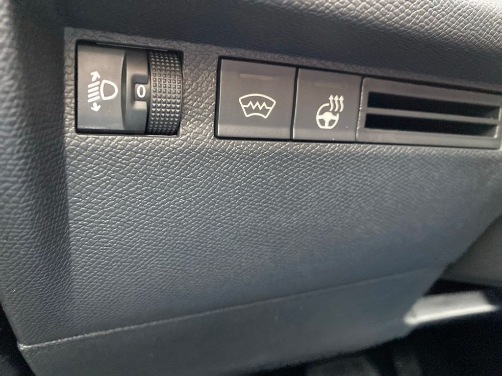 Fahrzeugabbildung Citroën C4 Benziner 130 Automatik MAX *Winter-Paket*