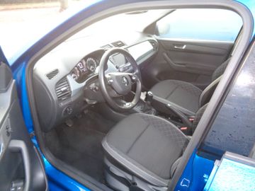 Bild 2 Skoda Fabia Combi Amb 1.0 95PS PDC SHZ NAVI BT GJR TEM