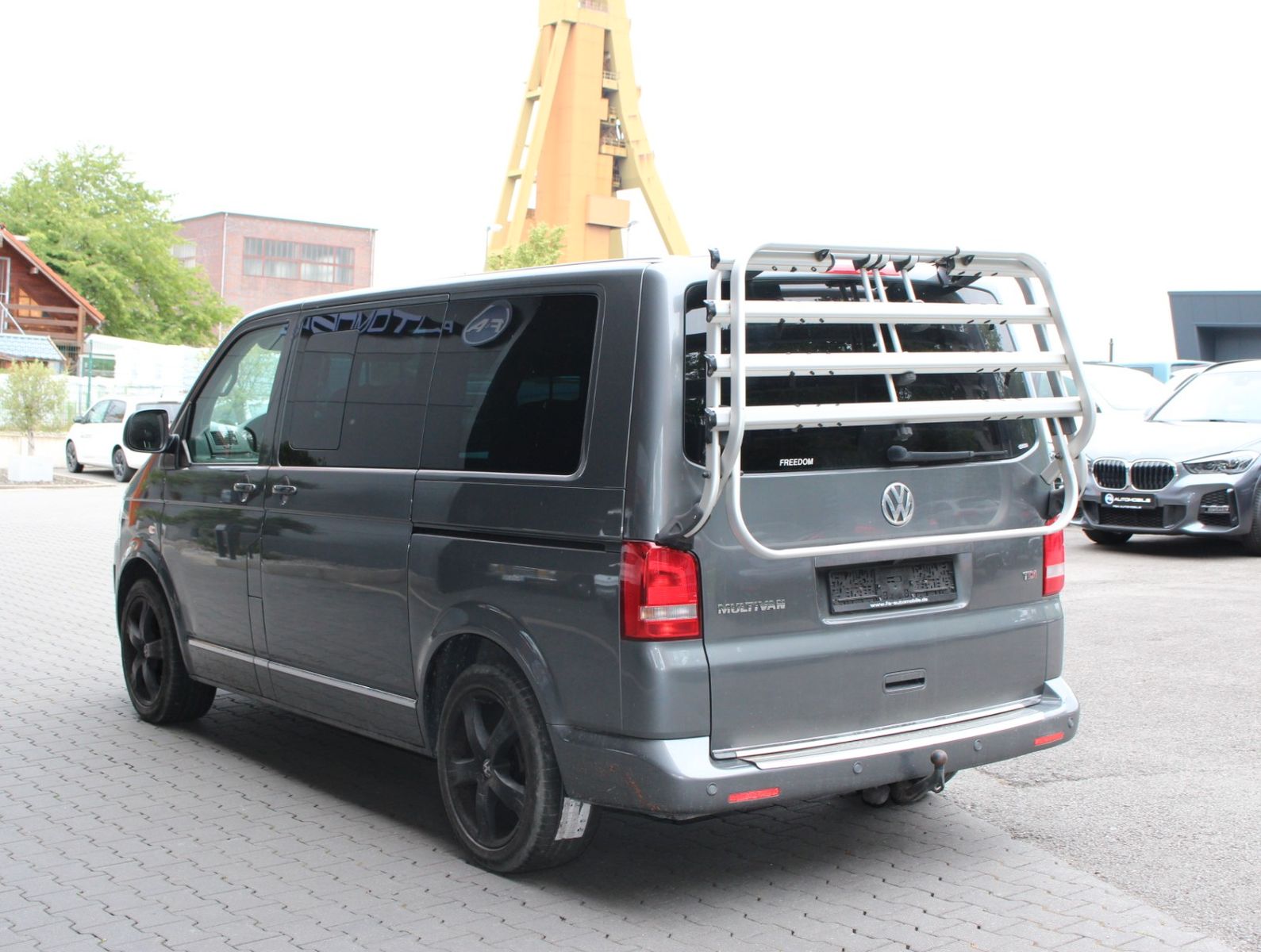 Fahrzeugabbildung Volkswagen 2.0 TDI T5 Multivan  Highline*Navi*AHK*