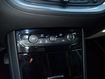 Bild 19 Opel Grandland (X) Grandland X 1.6 Hybrid BiLED SHZ PDC+Kam Nav