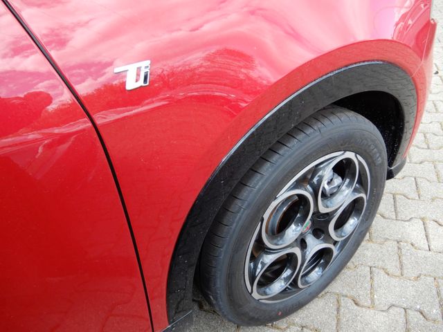 Fahrzeugabbildung Alfa Romeo Tonale Ti 1.5 VGT 160 PS  Hybrid AT Winterpaket