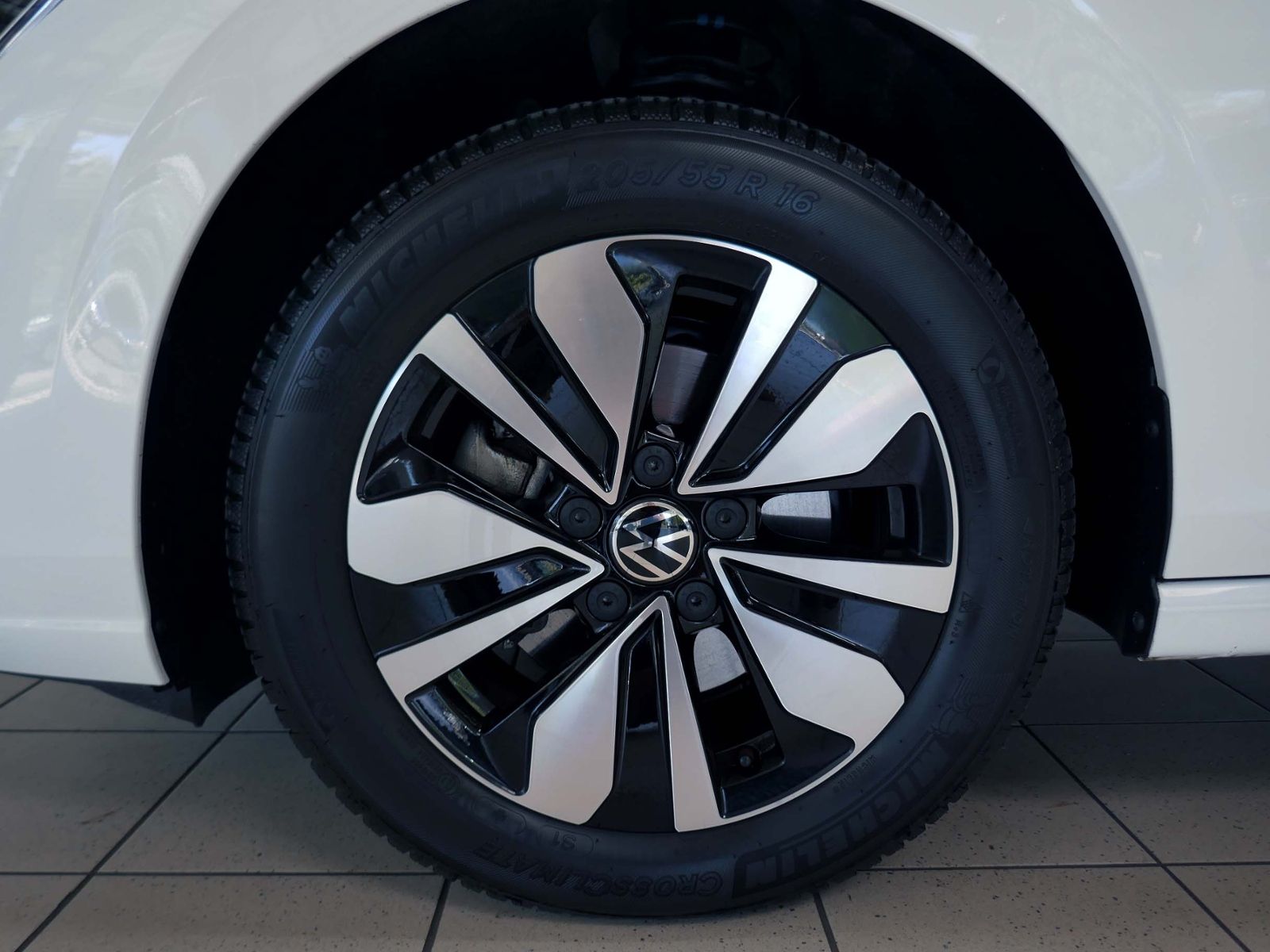 Fahrzeugabbildung Volkswagen Golf VIII GOAL 1.5 TSI | LED RFK ACC Sitzhzg.