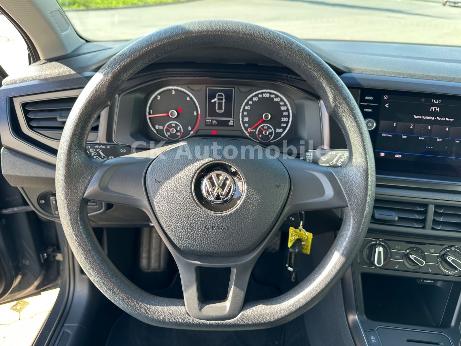 Fahrzeugabbildung Volkswagen Polo VI 1.6 TDi Trendline/Navi/Tempomat/SHZ