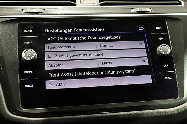 Tiguan 2.0 TDI Join AHK ACC NAVI PDC 1. HAND TEM