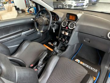 Opel Corsa D OPC *RECARO*LEDER*KliMAAUTOMATIK*