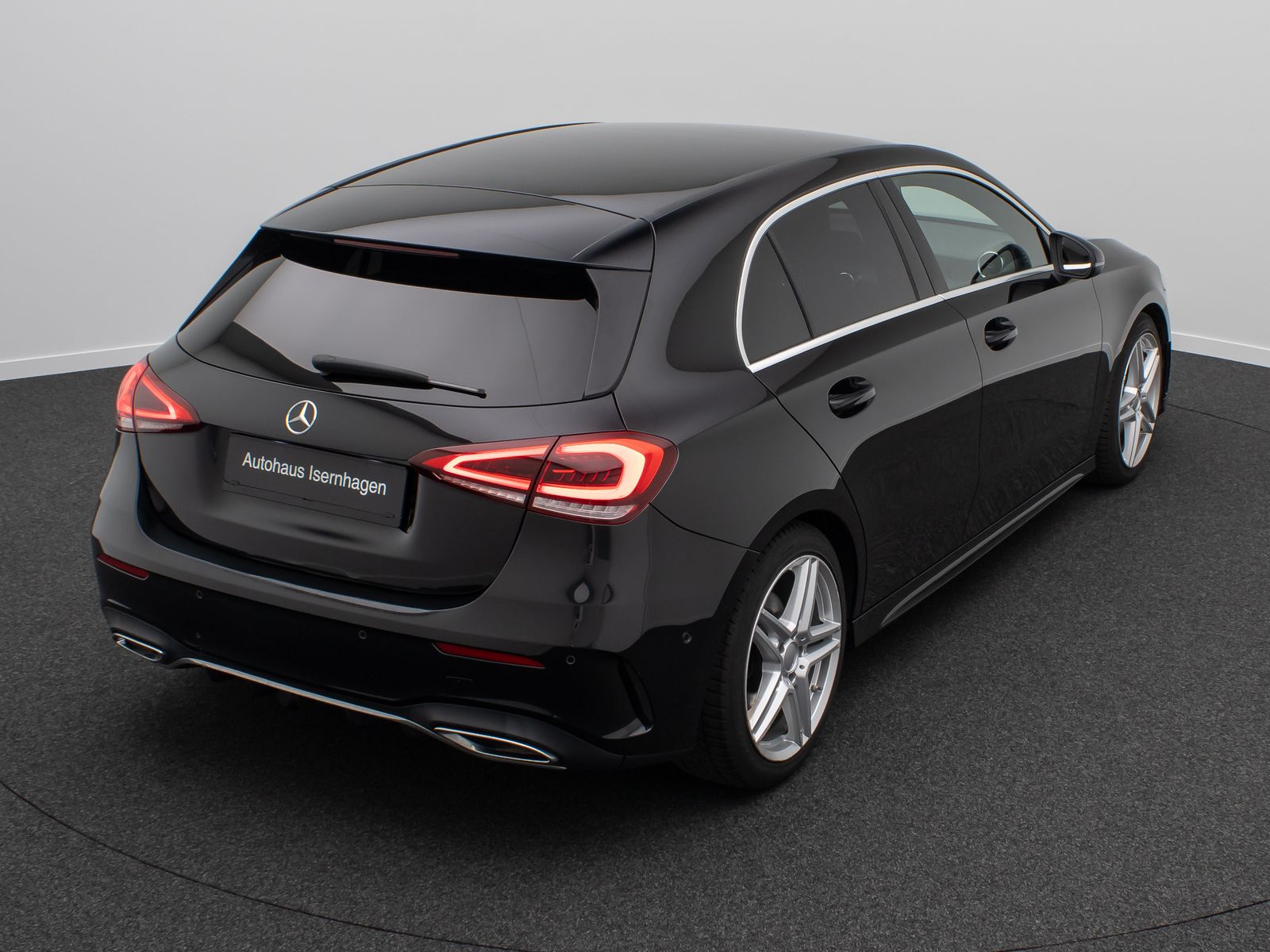 Fahrzeugabbildung Mercedes-Benz A250 AMG Line Kamera AHK Alarm Sportsitz 18Zoll