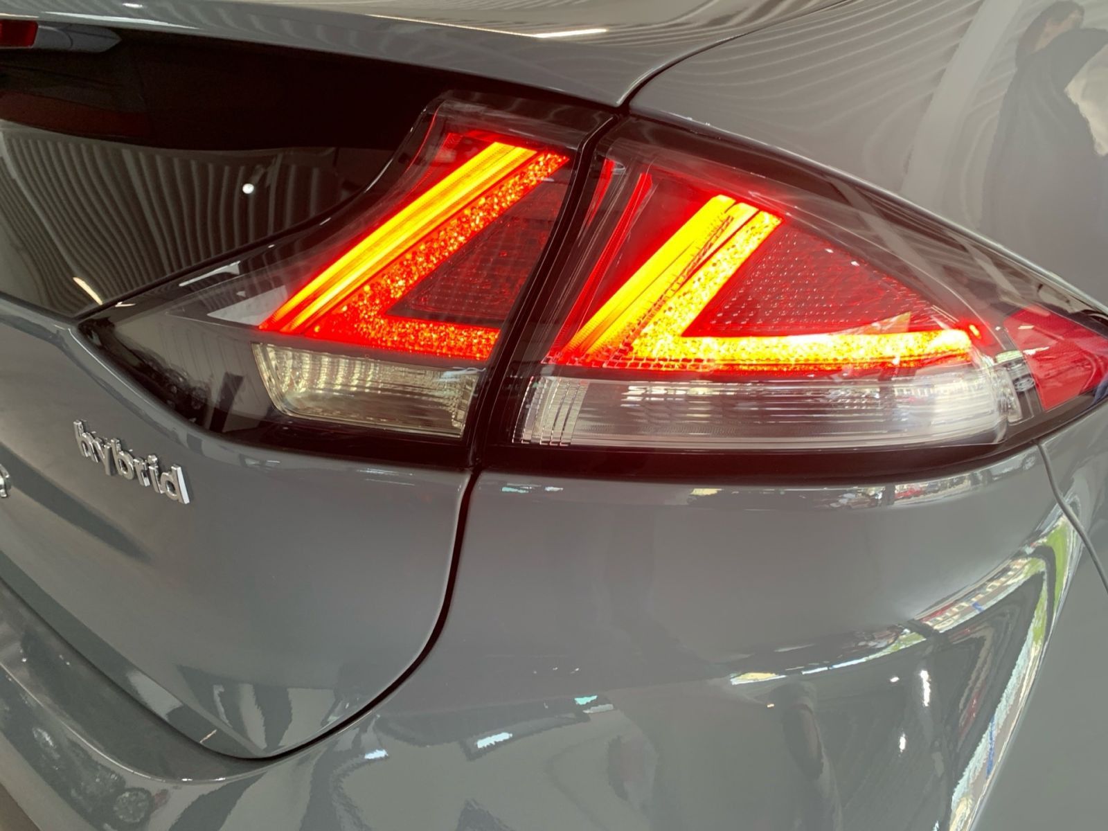 Fahrzeugabbildung Hyundai IONIQ 1,6 GDI Premium-Paket Hybrid