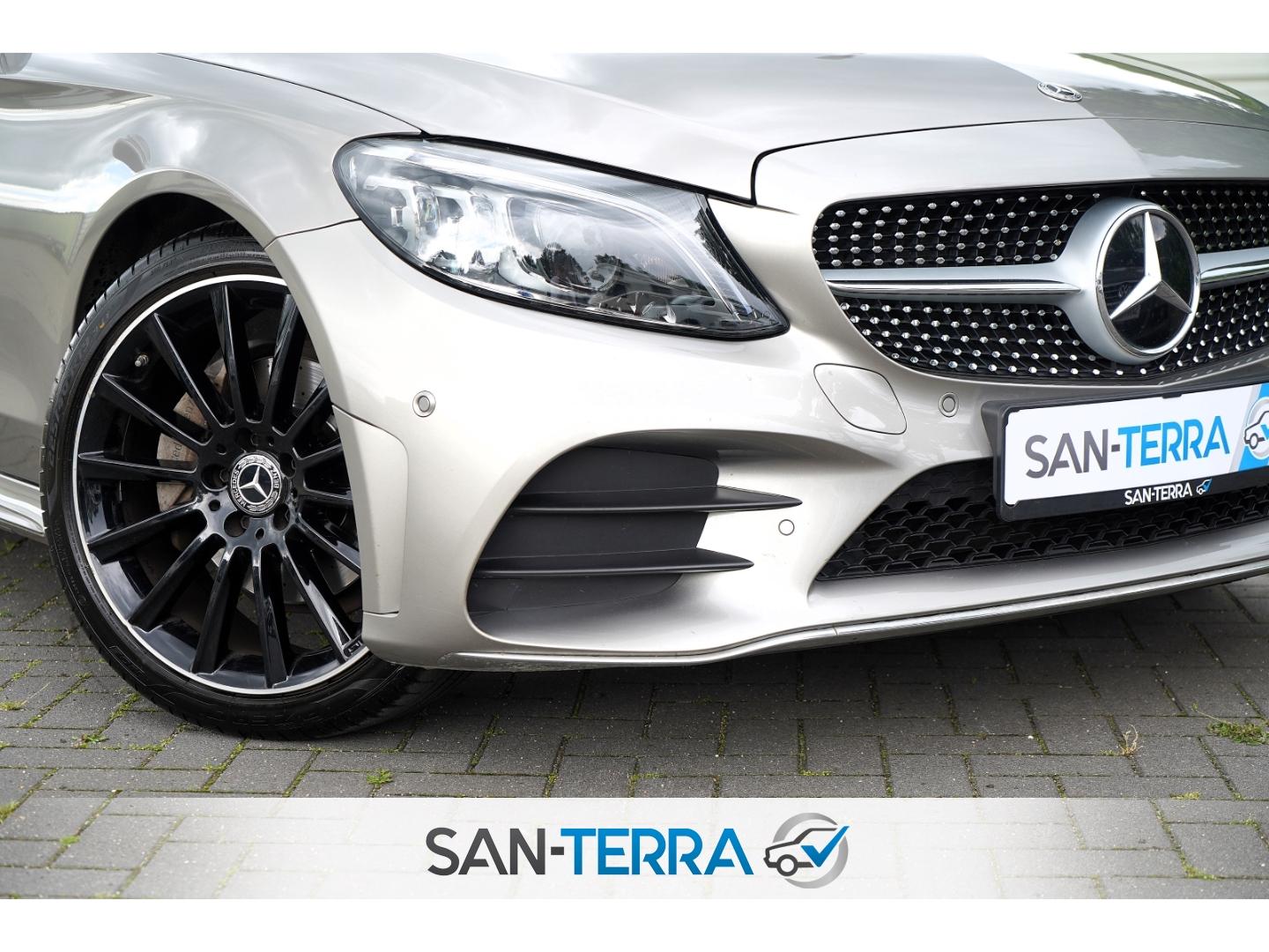 Mercedes-Benz C 180 9G AMG MULTIBEAM*LEDER*KAMERA*AIRCAP*COMAN