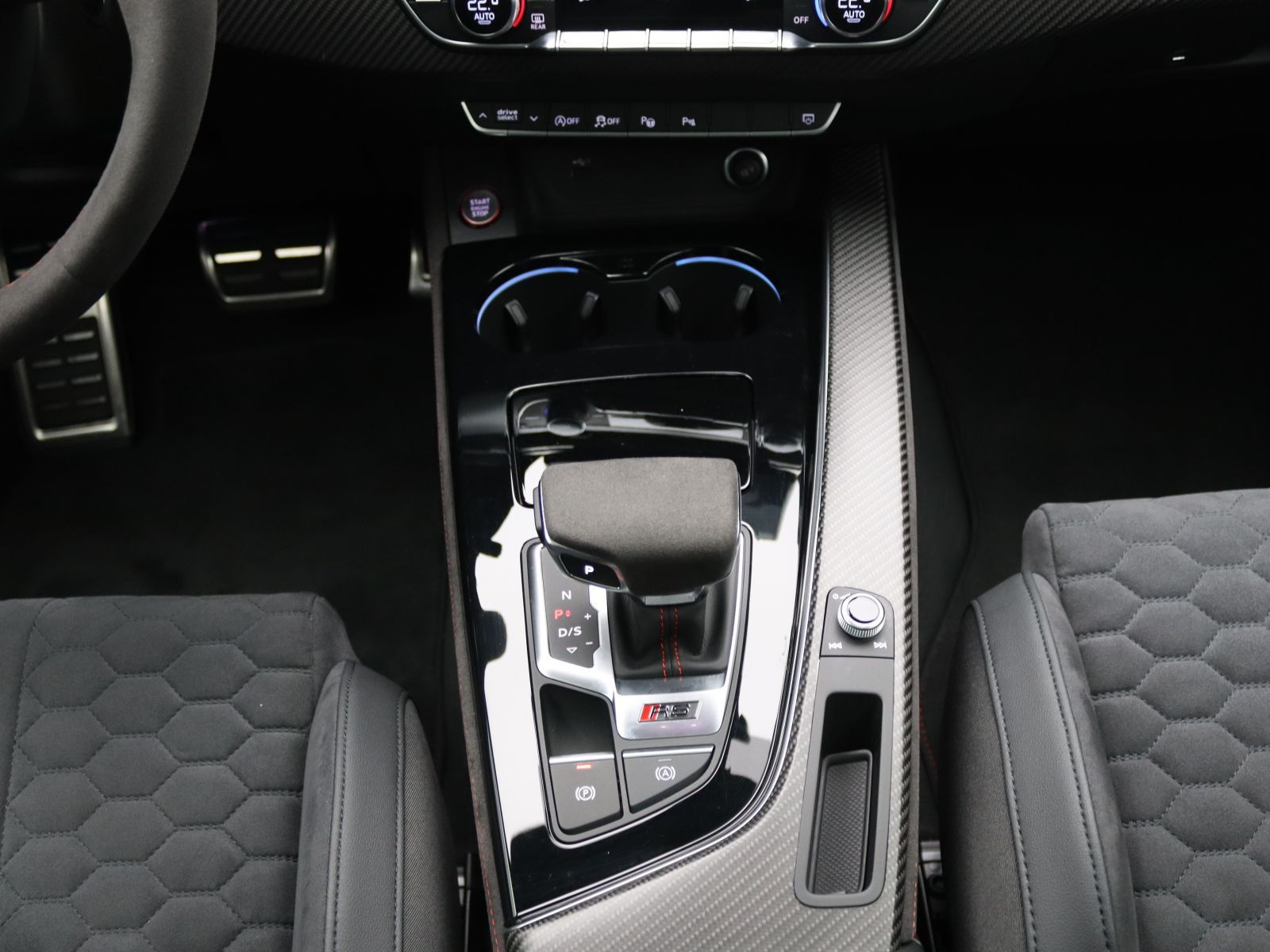 Audi RS4 - Bild 11