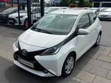 Toyota Aygo AYGO x-play touch *Scheckheft gepflegt* - gebrauchte Toyota Aygo (X) aus dem Jahr 2017