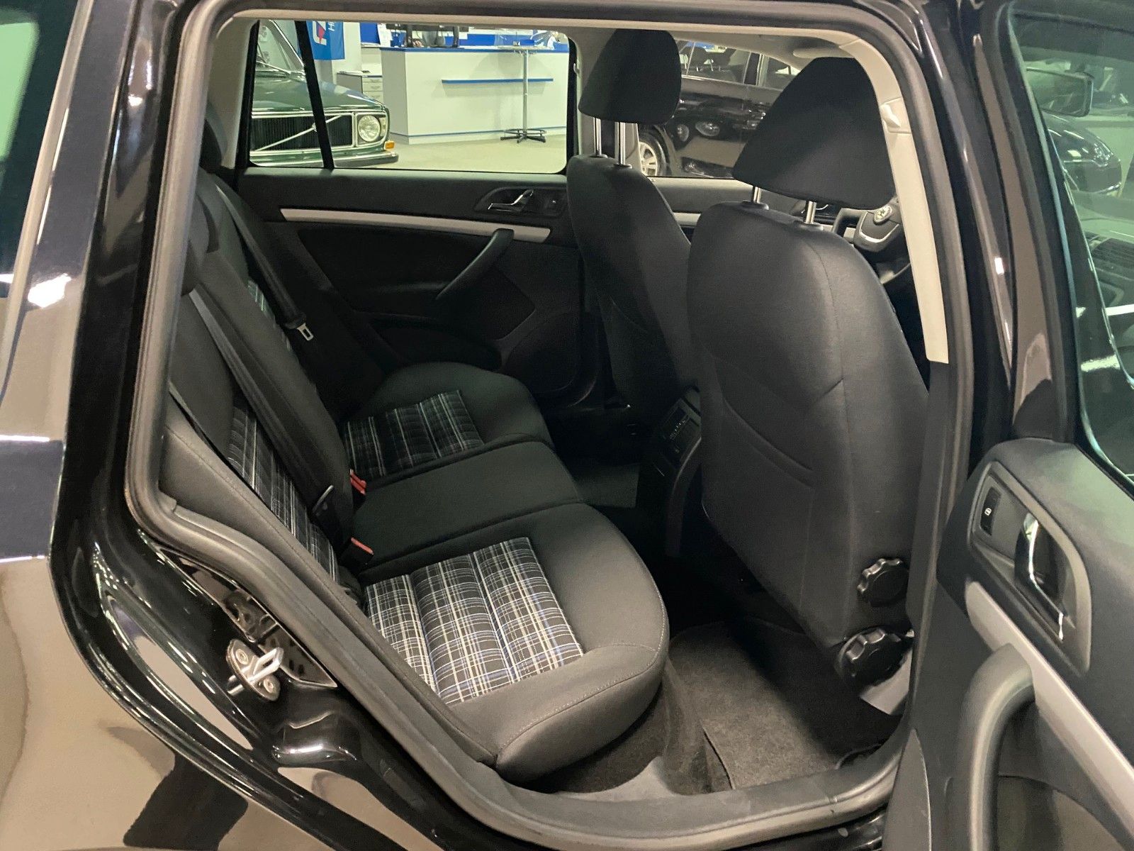 Fahrzeugabbildung SKODA Octavia 1.2 TSI Ambition Combi+SITZHEIZUNG+KLIMA