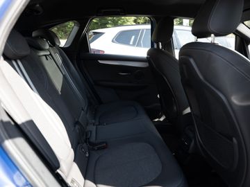 BMW 225 Active Tourer - 8