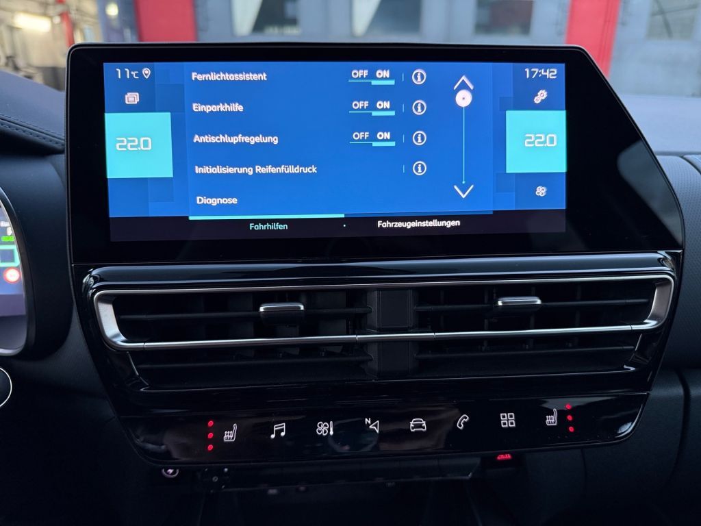 Fahrzeugabbildung Citroën C5 Aircross Hybrid 225 e-EAT8 SHINE PACK