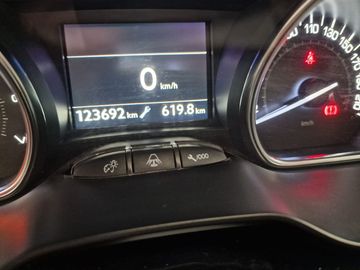 Peugeot 2008 - 4