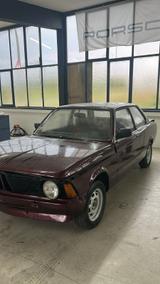 BMW e21 315i  Garagenfund - BMW 315 mit Benzin-Antrieb