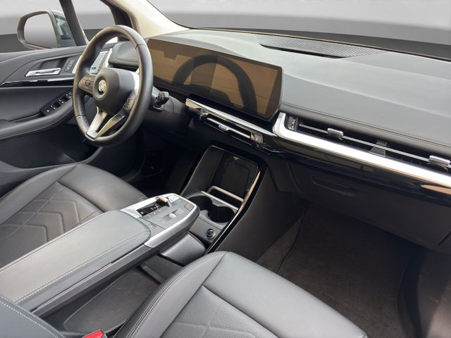 Fahrzeugabbildung BMW 218i Active Tourer Luxury Cam+ACC+Harman/Kardon