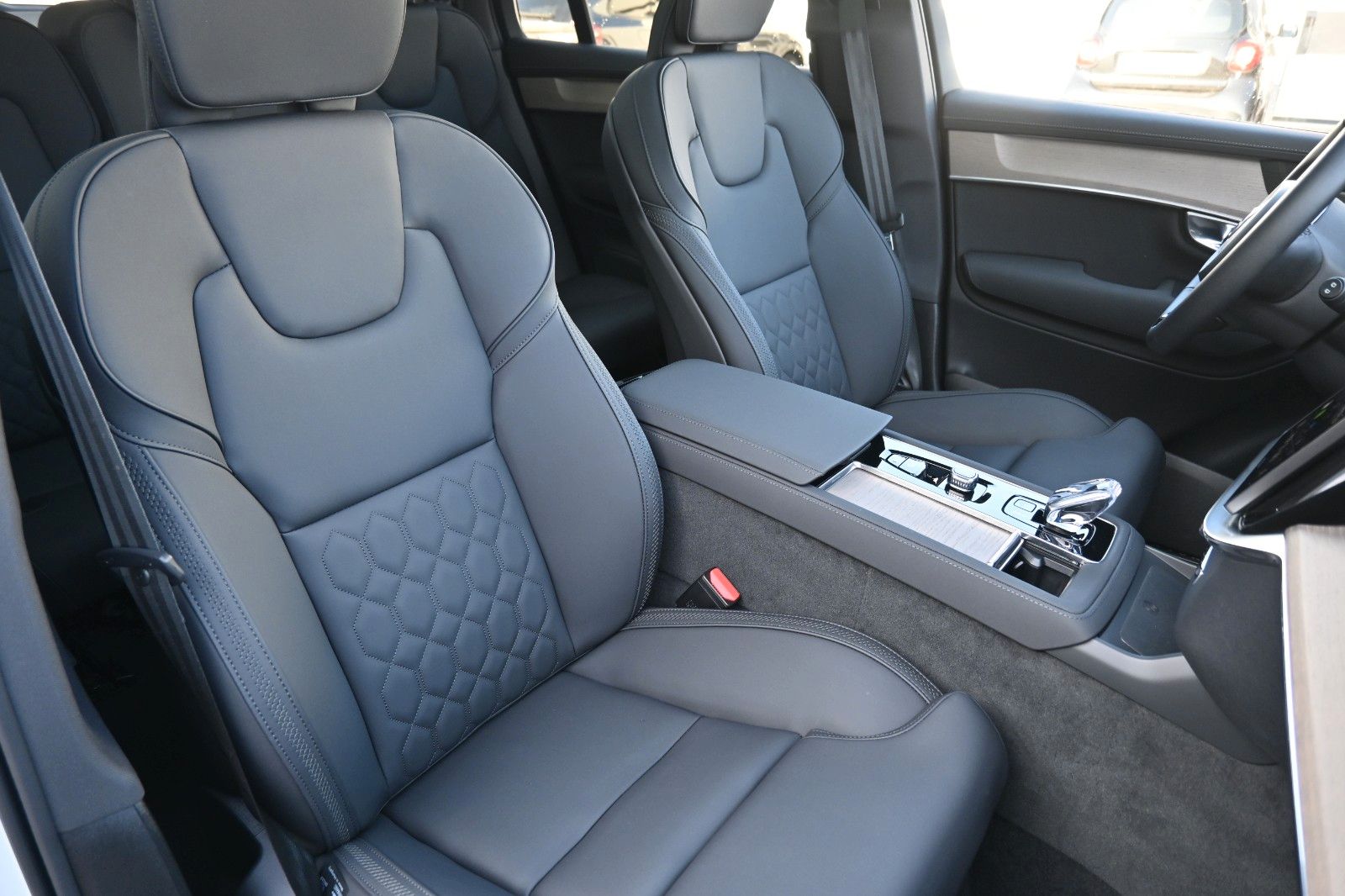 Fahrzeugabbildung Volvo XC90 T8 AWD Plus Bright*FSHZG*PANO*360°*ACC