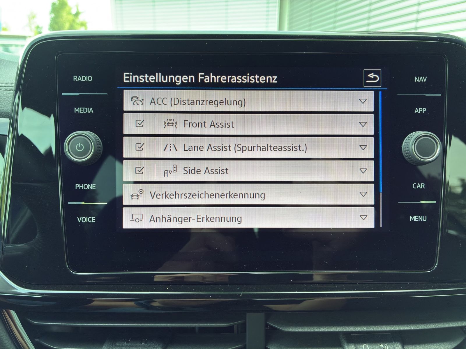 T-Roc 1.5 TSI DSG R-LINE *AHK*MATRIX*BEATS*