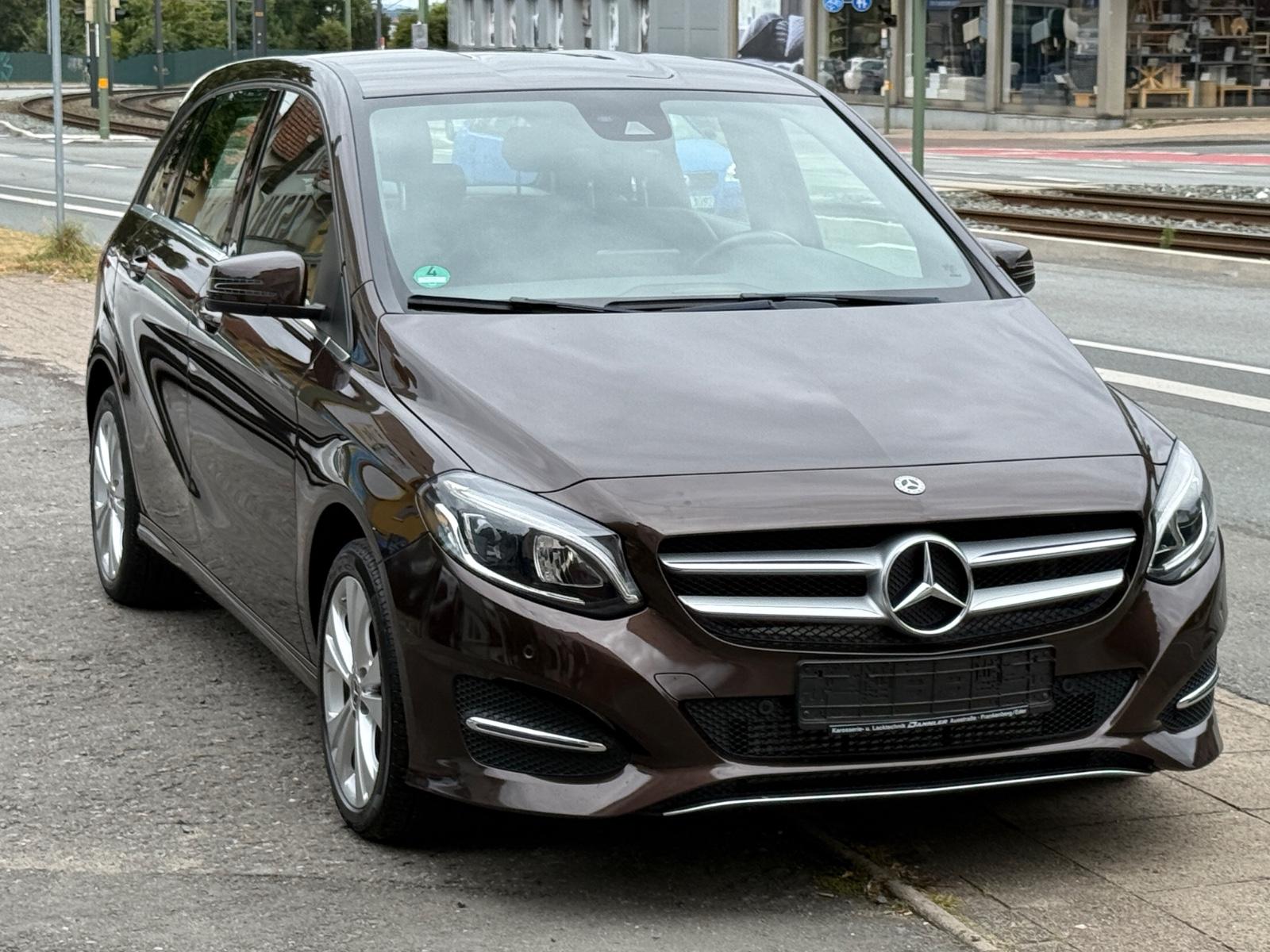 Mercedes-Benz B 200 CDI Automatik/Navi/LED/SHZ