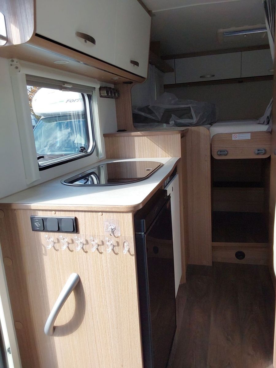 Fahrzeugabbildung Carado V 337 SAT, TV, Markise