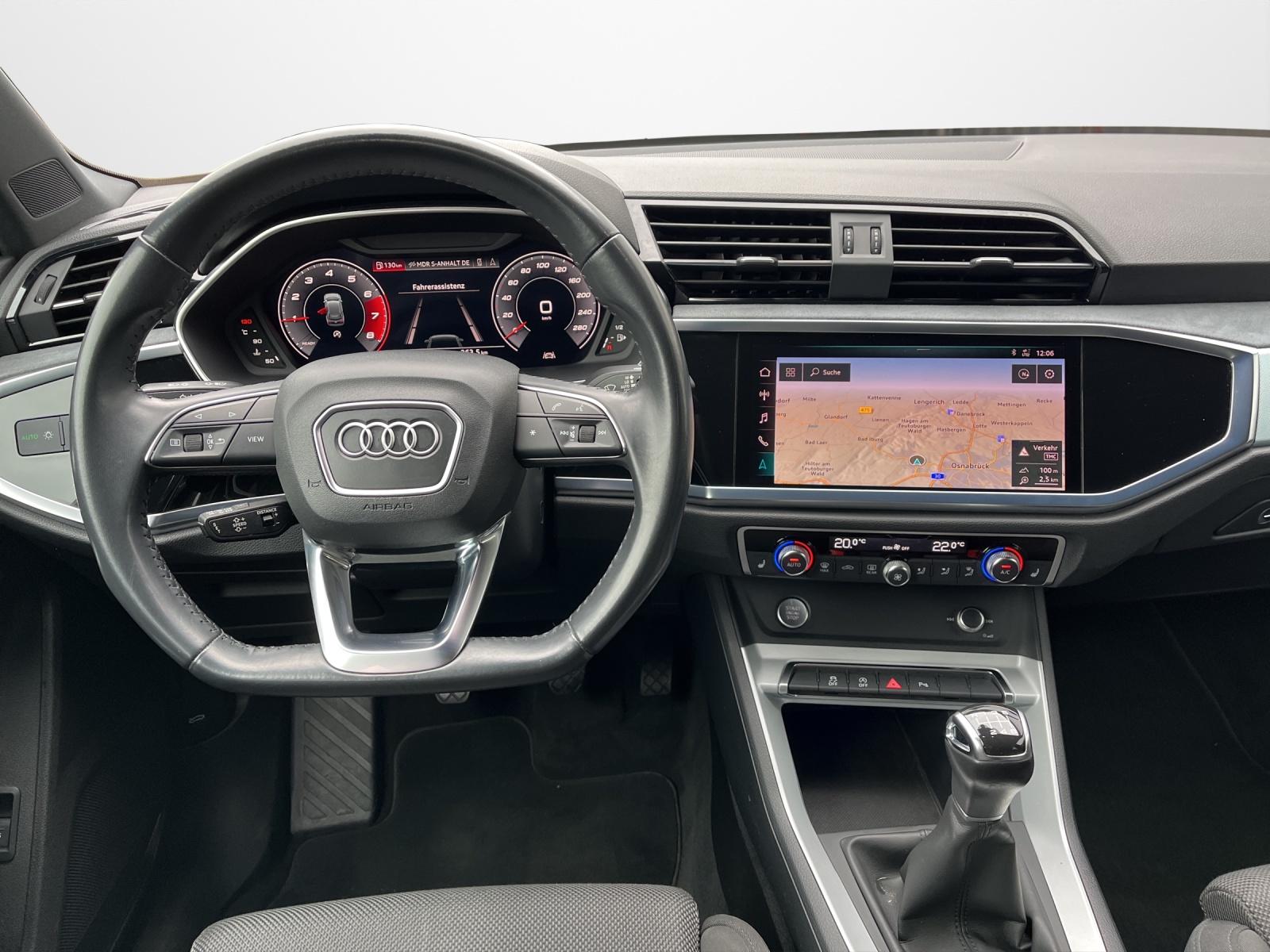Audi Q3 35 TFSI Advanced  AHK Navi LED Kamera PDC LM 