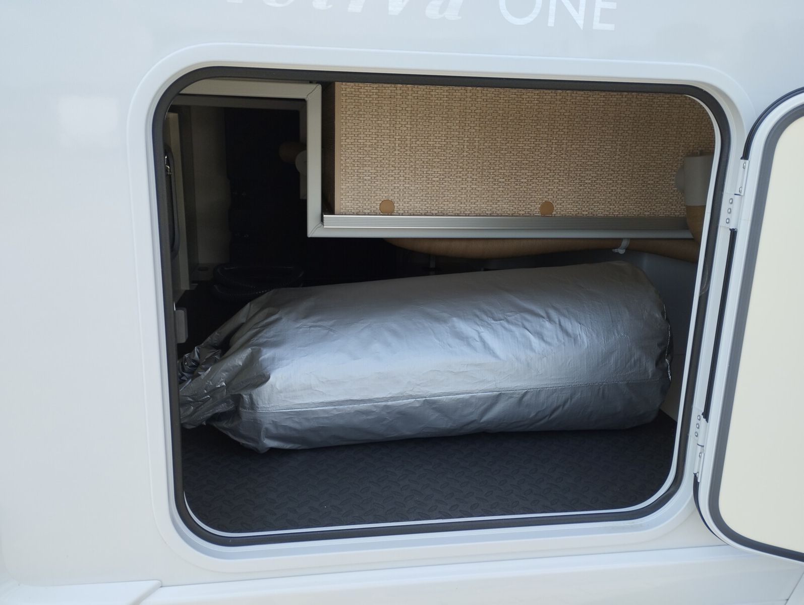 Fahrzeugabbildung Eura Mobil Activa One AO 650 HS Travel Pakete, Automatik