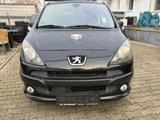Peugeot 1007 1.6 Sport - Peugeot 1007 Sport mit Benzin-Antrieb