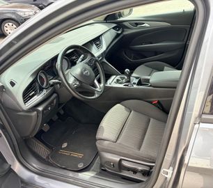 Opel Insignia - 10
