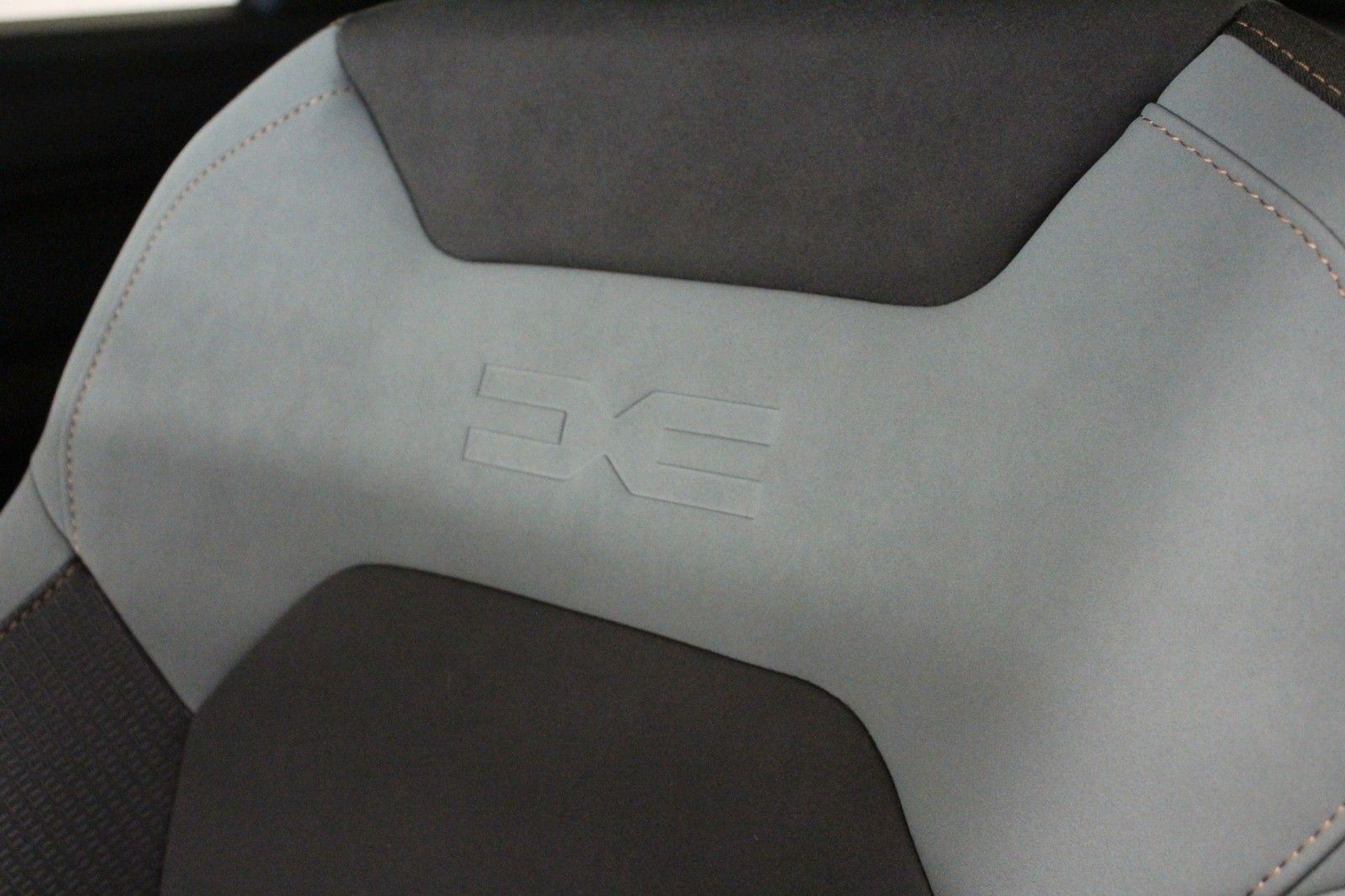 Fahrzeugabbildung Dacia Bigster mild hybrid-G 140 Extreme *Winter-Paket*